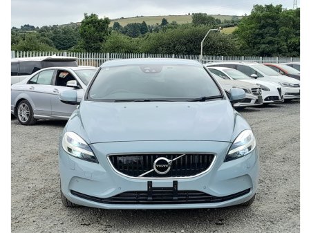 2018 Volvo V40 - photo 2