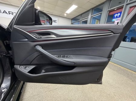 2022 BMW 5-Series - photo 35