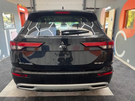 2024 Mitsubishi Outlander - photo 4
