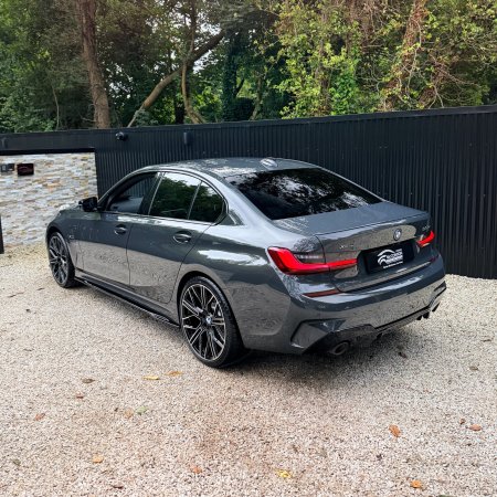 2022 BMW 3-Series - photo 5
