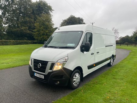 2017 Nissan NV400