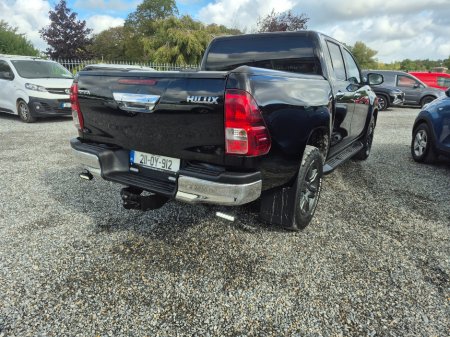 2021 Toyota Hilux - photo 12