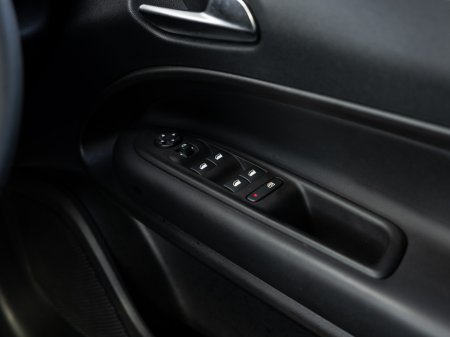 2026 Jeep Avenger - photo 18