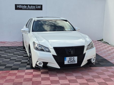 2015 Toyota Crown - photo 15