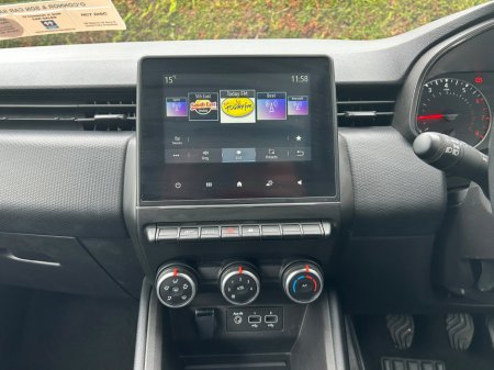 2023 Renault Clio - photo 16