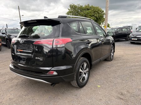 2016 Toyota RAV4 - photo 3