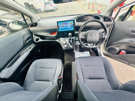 2016 Toyota Sienta - photo 10