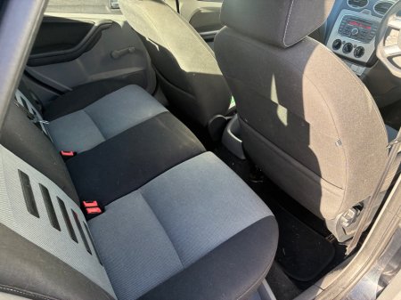2011 Ford Focus - photo 12