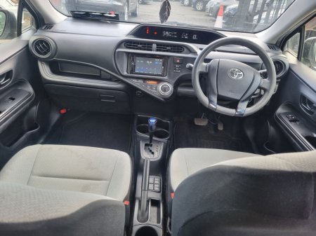 2016 Toyota Aqua - photo 8
