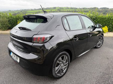 2021 Peugeot 208 - photo 4