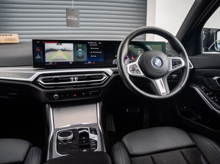 2023 BMW 3-Series - photo 13