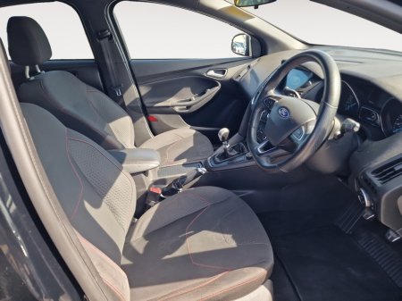 2018 Ford Focus - photo 5