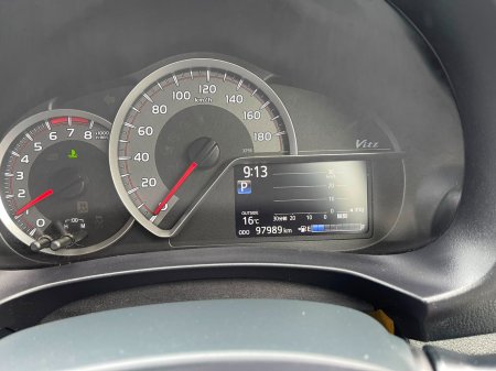 2015 Toyota Vitz - photo 15