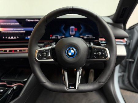 2026 BMW 5-Series - photo 14