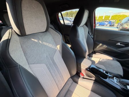 2021 Peugeot 208 - photo 13