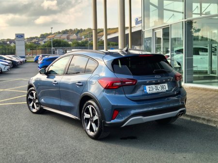 2023 Ford Focus - photo 2