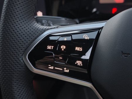 2024 Volkswagen Golf - photo 27