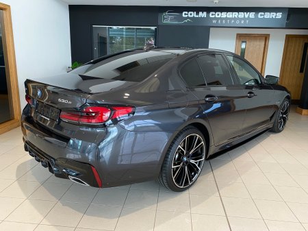 2023 BMW 5-Series - photo 5