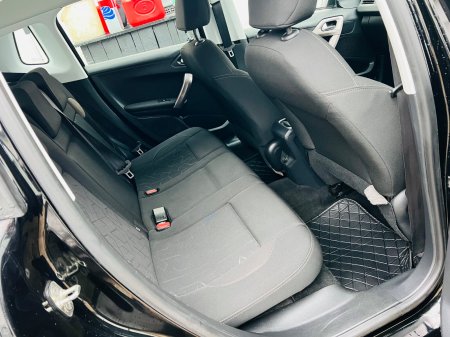 2015 Peugeot 2008 - photo 11