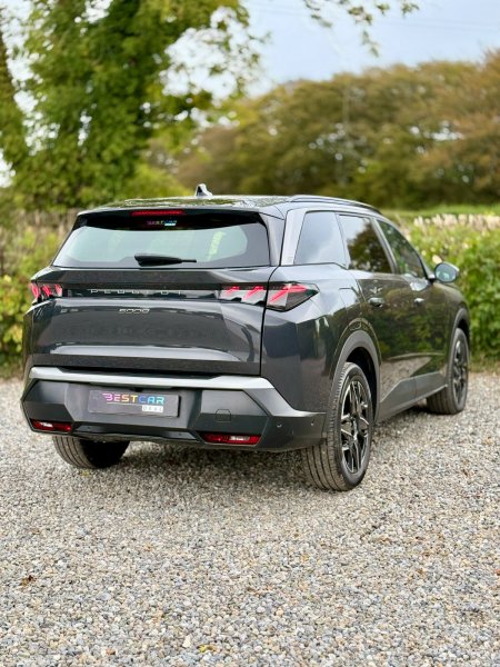 2025 Peugeot 5008 - photo 10
