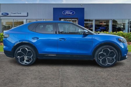 2025 Ford Capri - photo 3