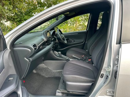 2020 Toyota Yaris - photo 14