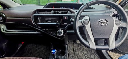 2015 Toyota Aqua - photo 13