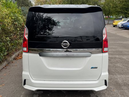2017 Nissan Serena - photo 6