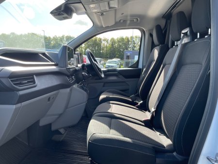 2025 Ford Transit - photo 19