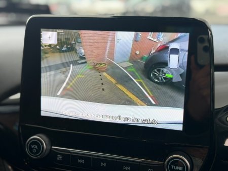 2020 Ford Fiesta - photo 7