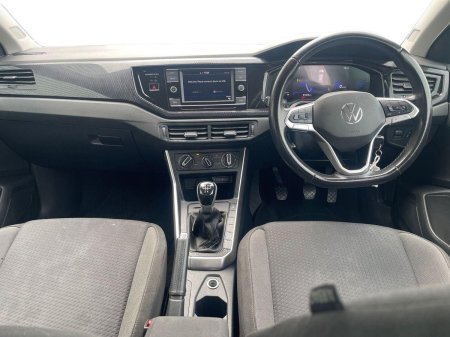 2024 Volkswagen Polo - photo 2