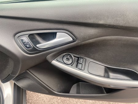 2017 Ford Focus - photo 14