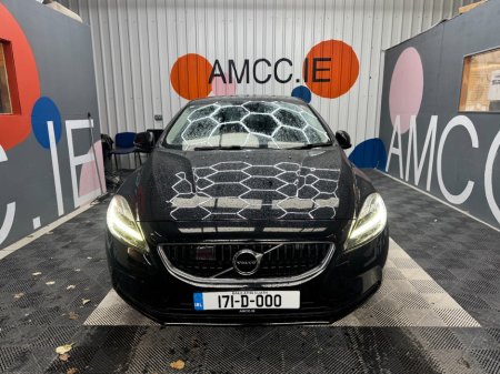 2017 Volvo V40 - photo 2