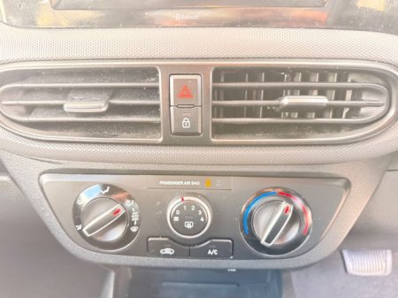 2025 Hyundai i10 - photo 28