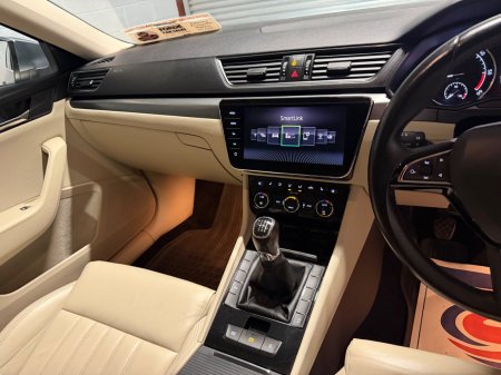 2018 Skoda Superb - photo 12