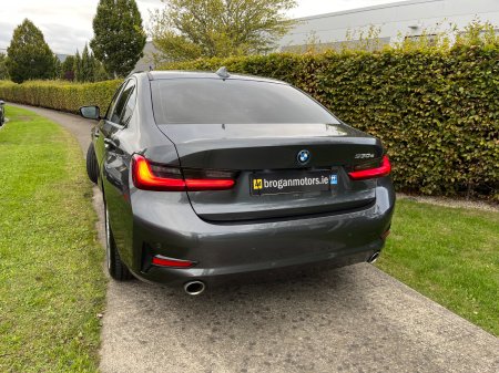 2022 BMW 3-Series - photo 11