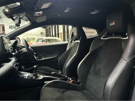 2021 Toyota Yaris - photo 13