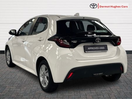 2023 Toyota Yaris - photo 2