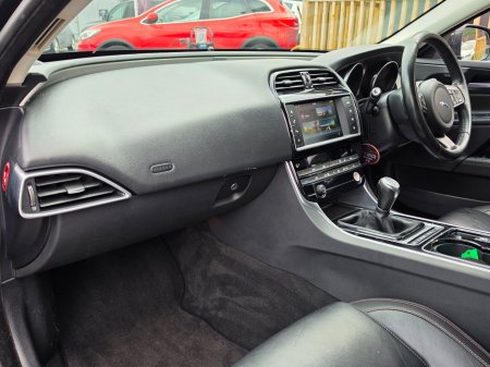 2016 Jaguar XE - photo 8