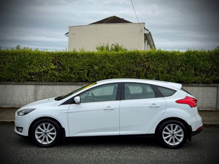 2018 Ford Focus - photo 2