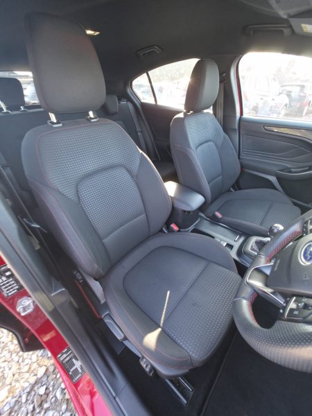 2020 Ford Focus - photo 10