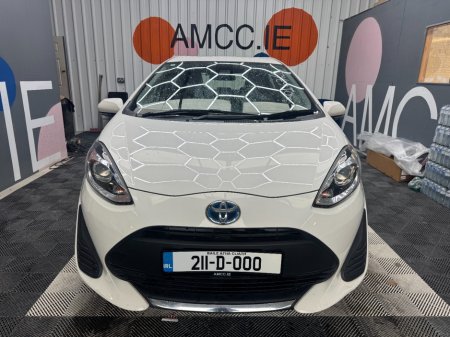 2021 Toyota Aqua - photo 2