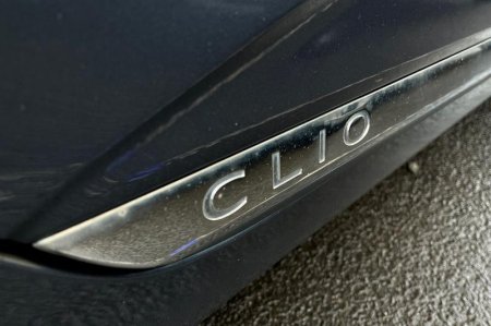 2020 Renault Clio - photo 27