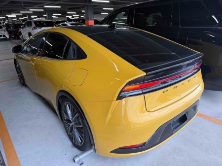 2023 Toyota Prius - photo 2