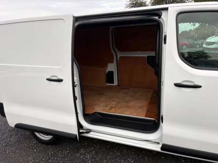 2022 Opel Vivaro - photo 10