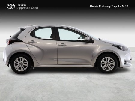 2023 Toyota Yaris - photo 3