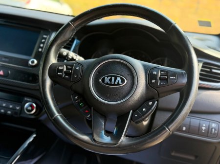 2018 Kia Carens - photo 6