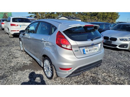 2016 Ford Fiesta - photo 8