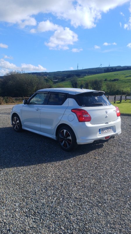 2020 Suzuki Swift - photo 8