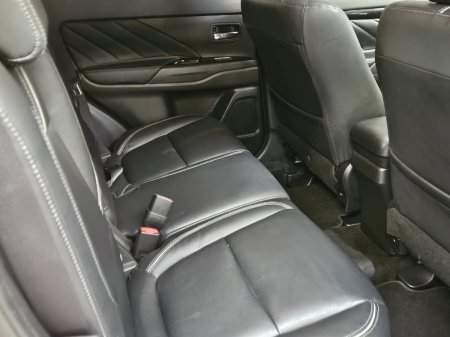 2017 Mitsubishi Outlander - photo 9